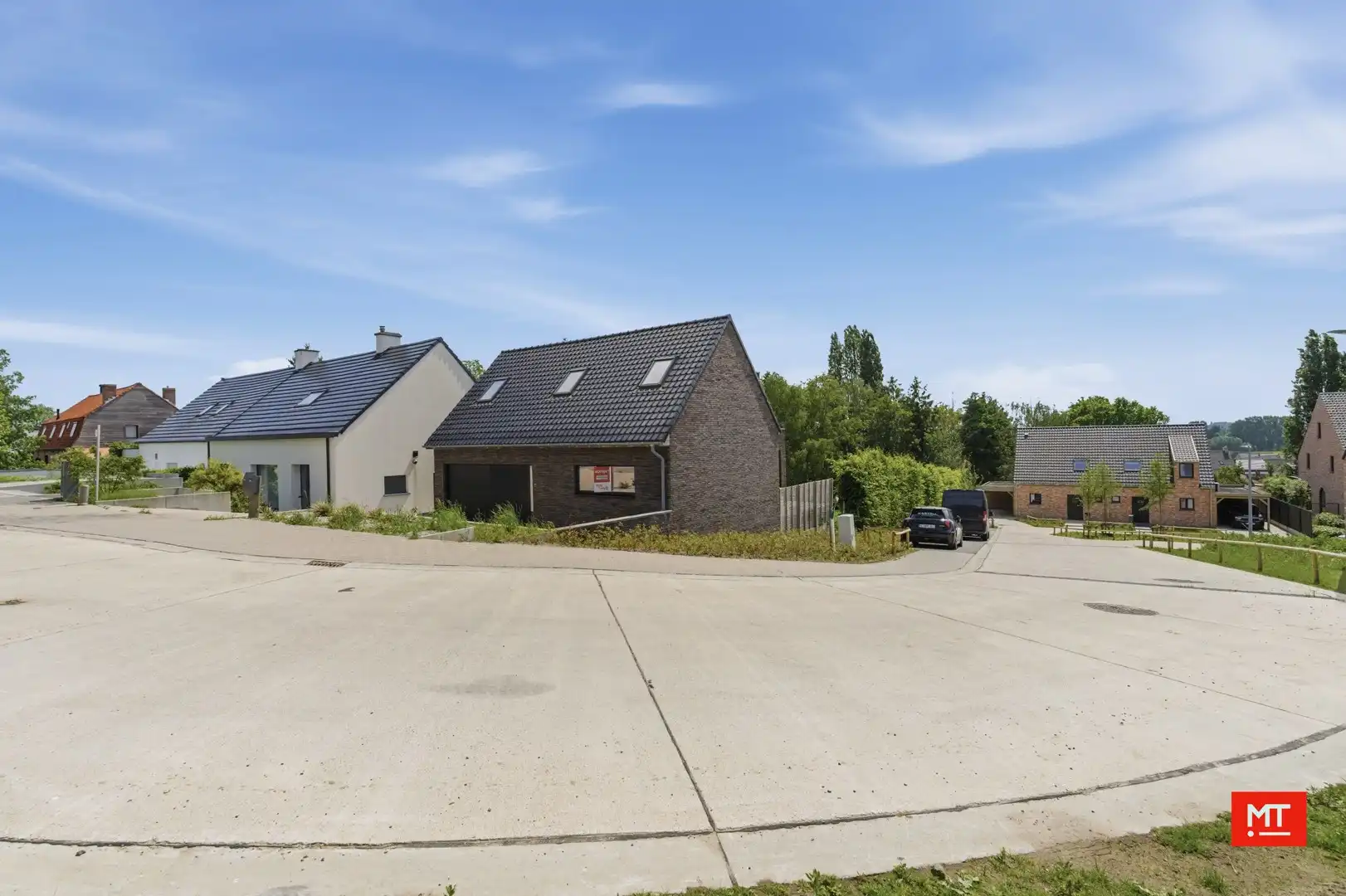 Instapklare alleenstaande woning op een rustige locatie in de dorpskern van Beselare foto 25