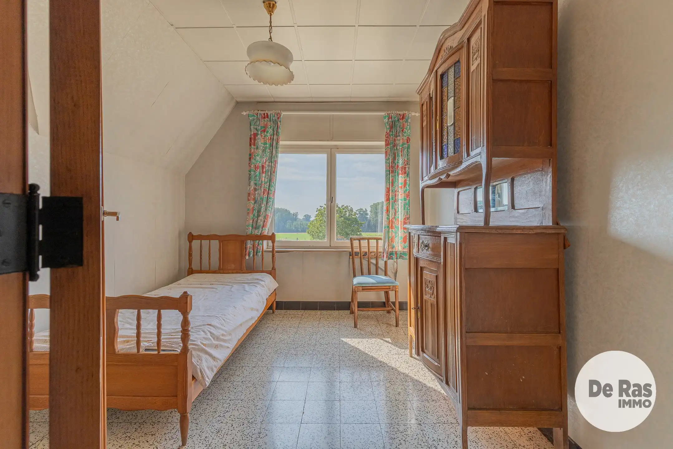 VLEKKEM- Ruime woning met 4 slaapkamers en uitgestrekte tuin foto 16