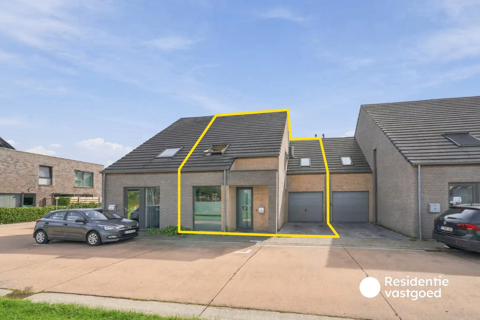 Instapklare woning te koop met garage en tuin! foto 2