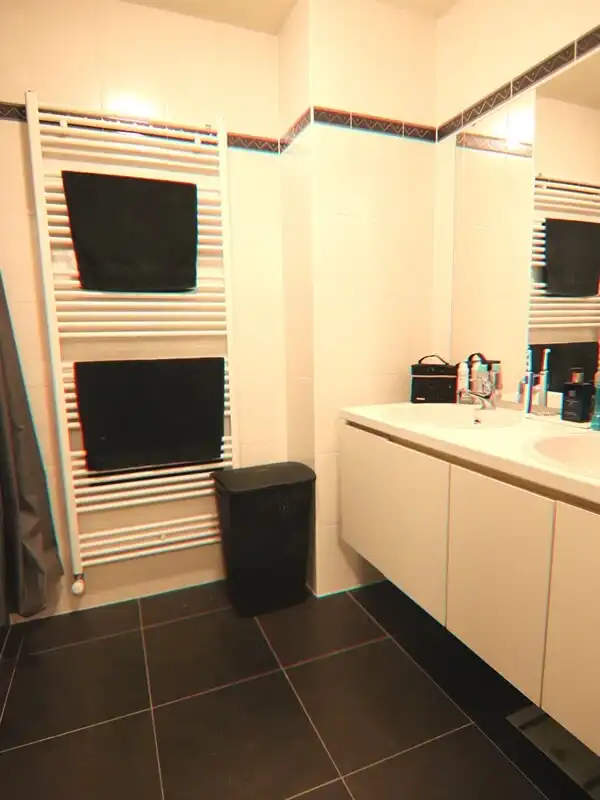 Ruim gelijkvloers 2-slaapkamerappartement met ruim TERRAS en AUTOSTANDPLAATS te huur in Brugge foto 9