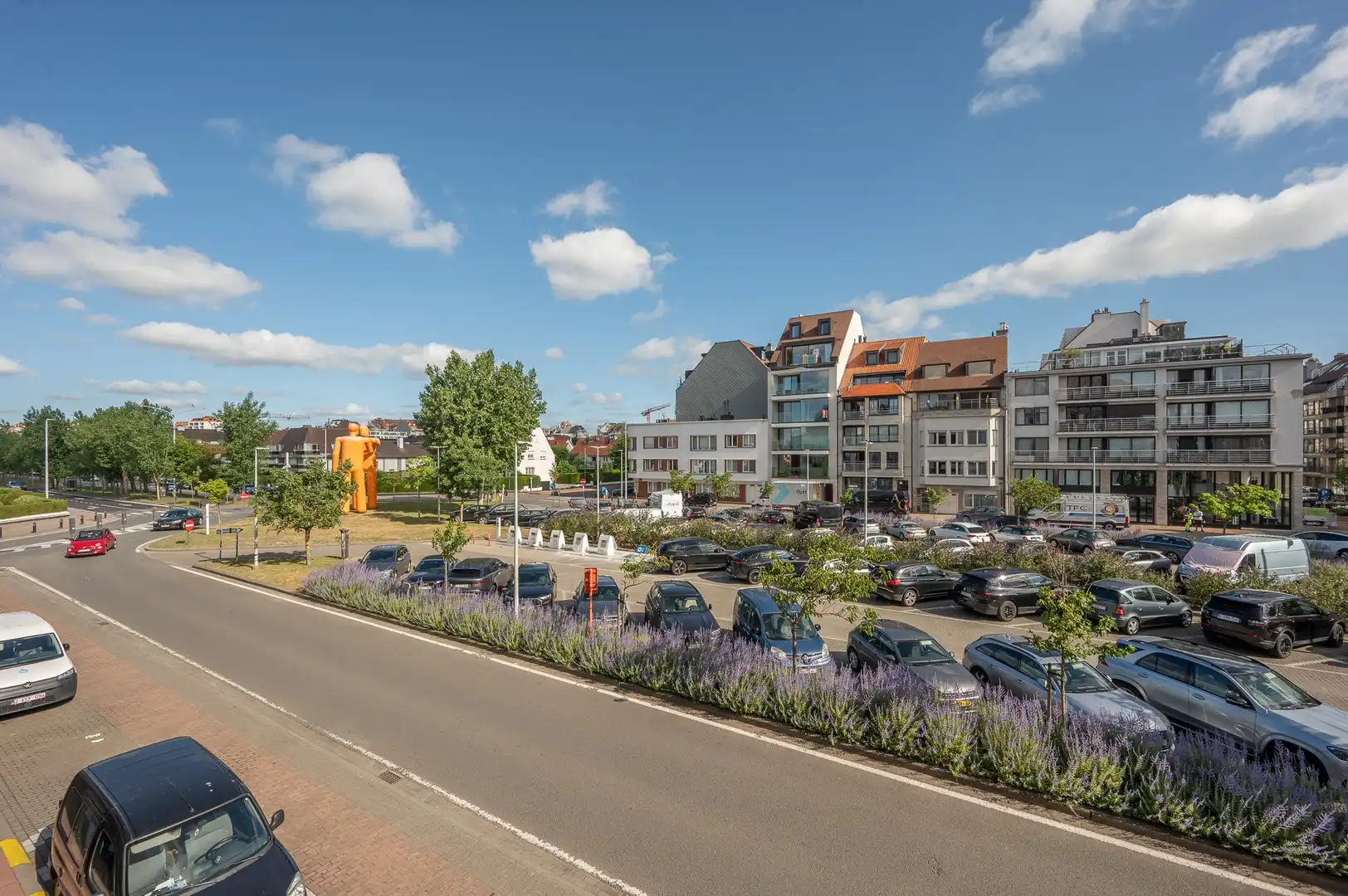 Lichtrijk 2-slaapkamer appartement met open zicht over het Abraham Hansplein. foto 8