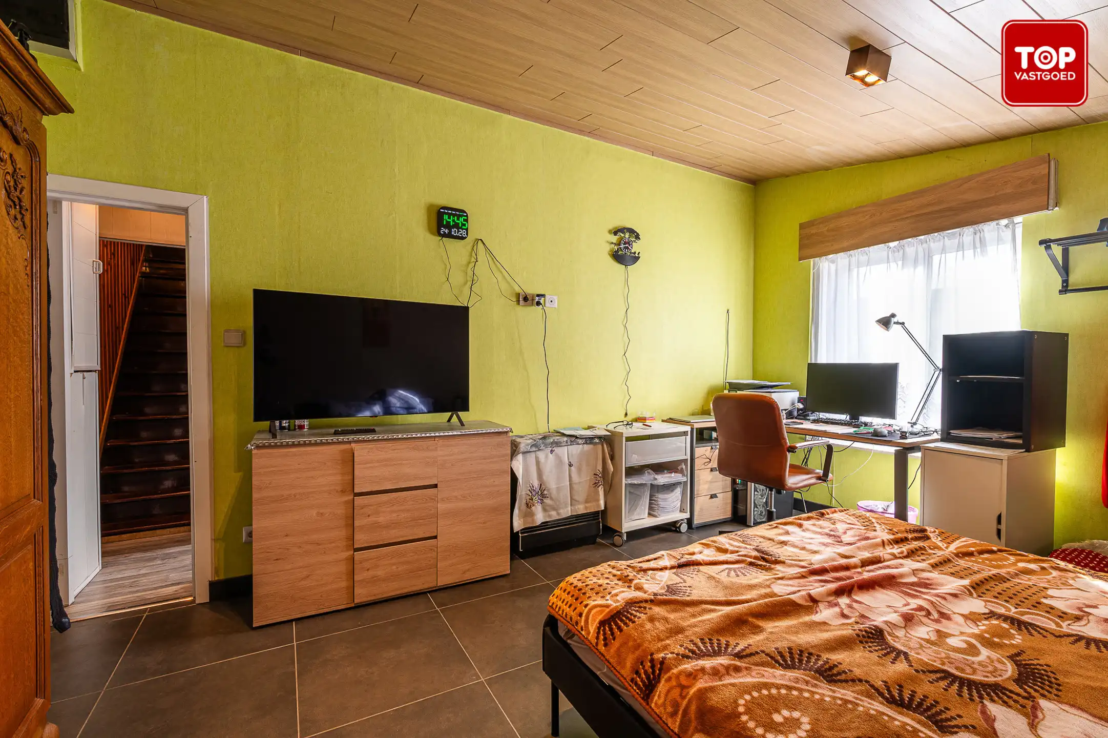 Landelijk gelegen woning met veel potentieel foto 12