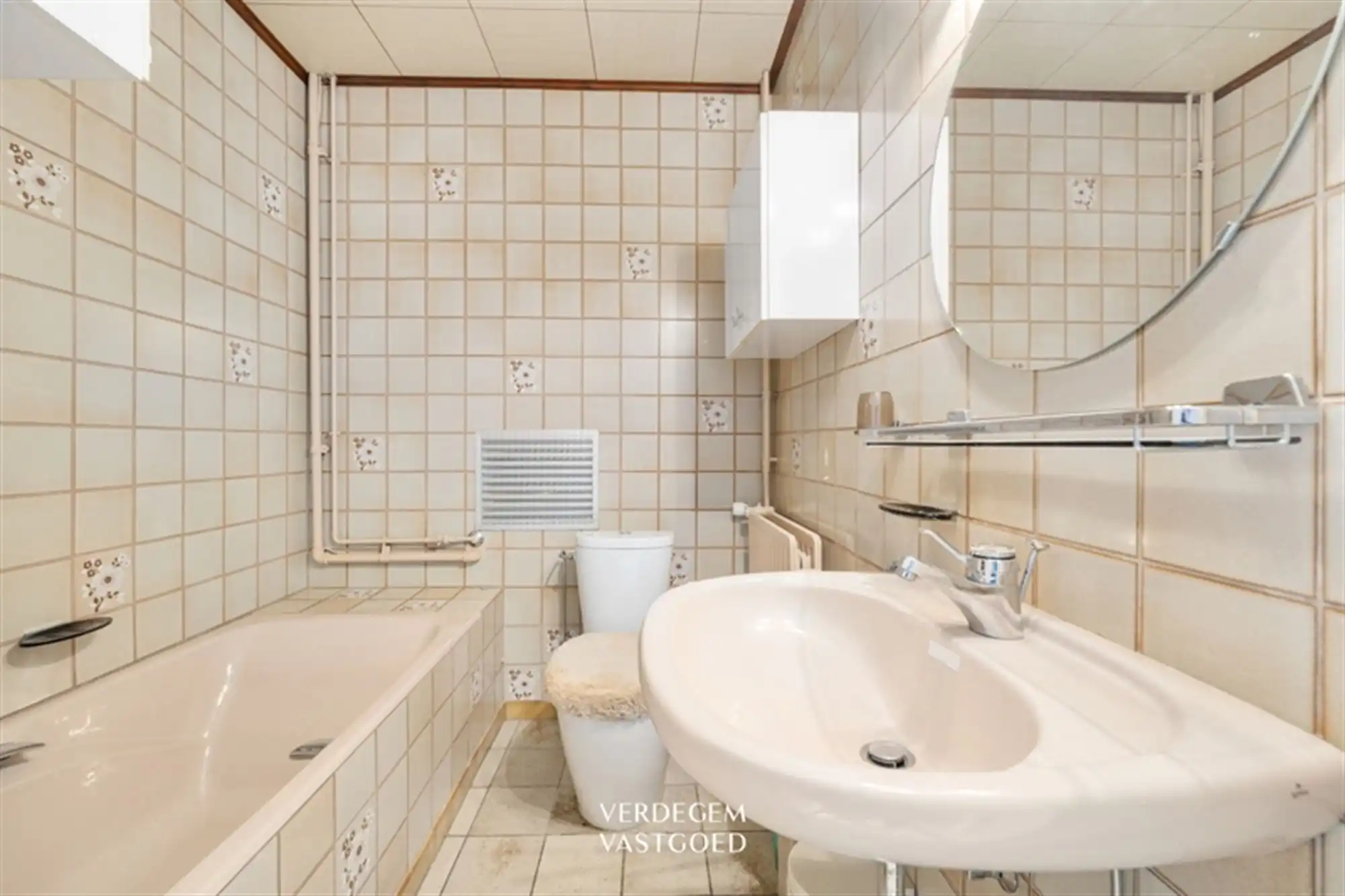 Fijne bungalow met 3 slaapkamers, zonnige tuin en dubbele garage foto 15