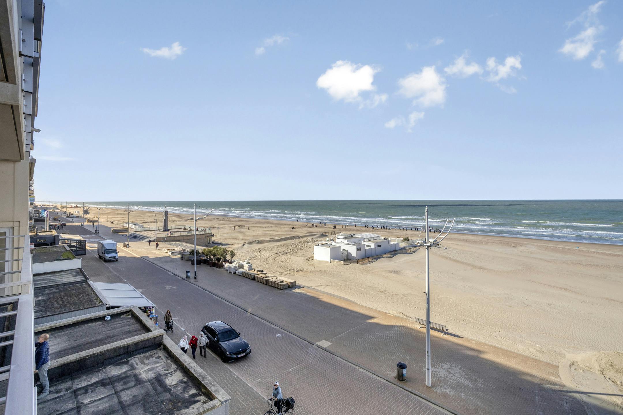 Recent appartement (2017) met 2 slaapkamers op de Zeedijk  foto 7