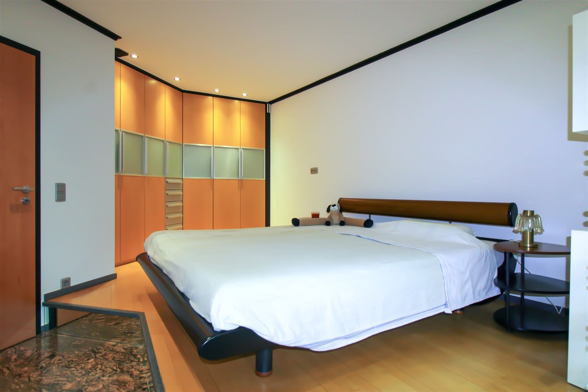 Grotestraat 332/2 – genieten van comfort, sauna, ruime inpandige garage, prachtig aangelegde tuin en een uniek uitzicht over de Maas! foto 6