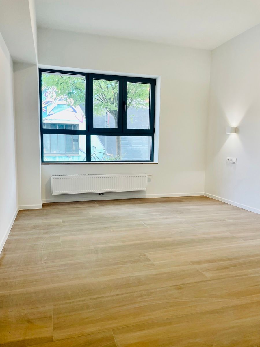 Te huur: Volledig gerenoveerd appartement te Aalst!  foto 7