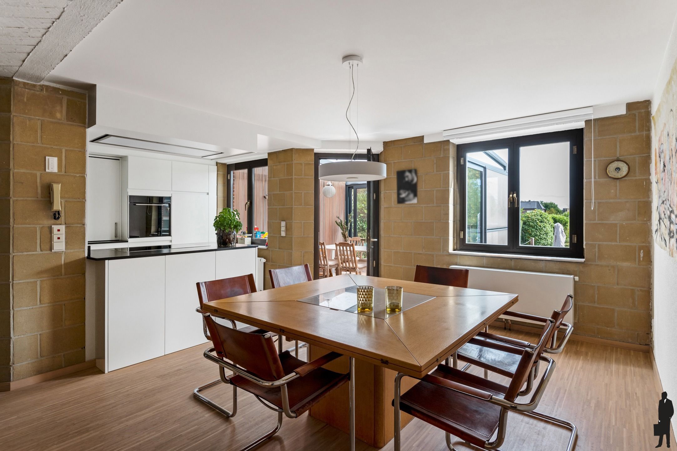 Karaktervolle split-level woning met 4 slpks en zonnige tuin foto 7