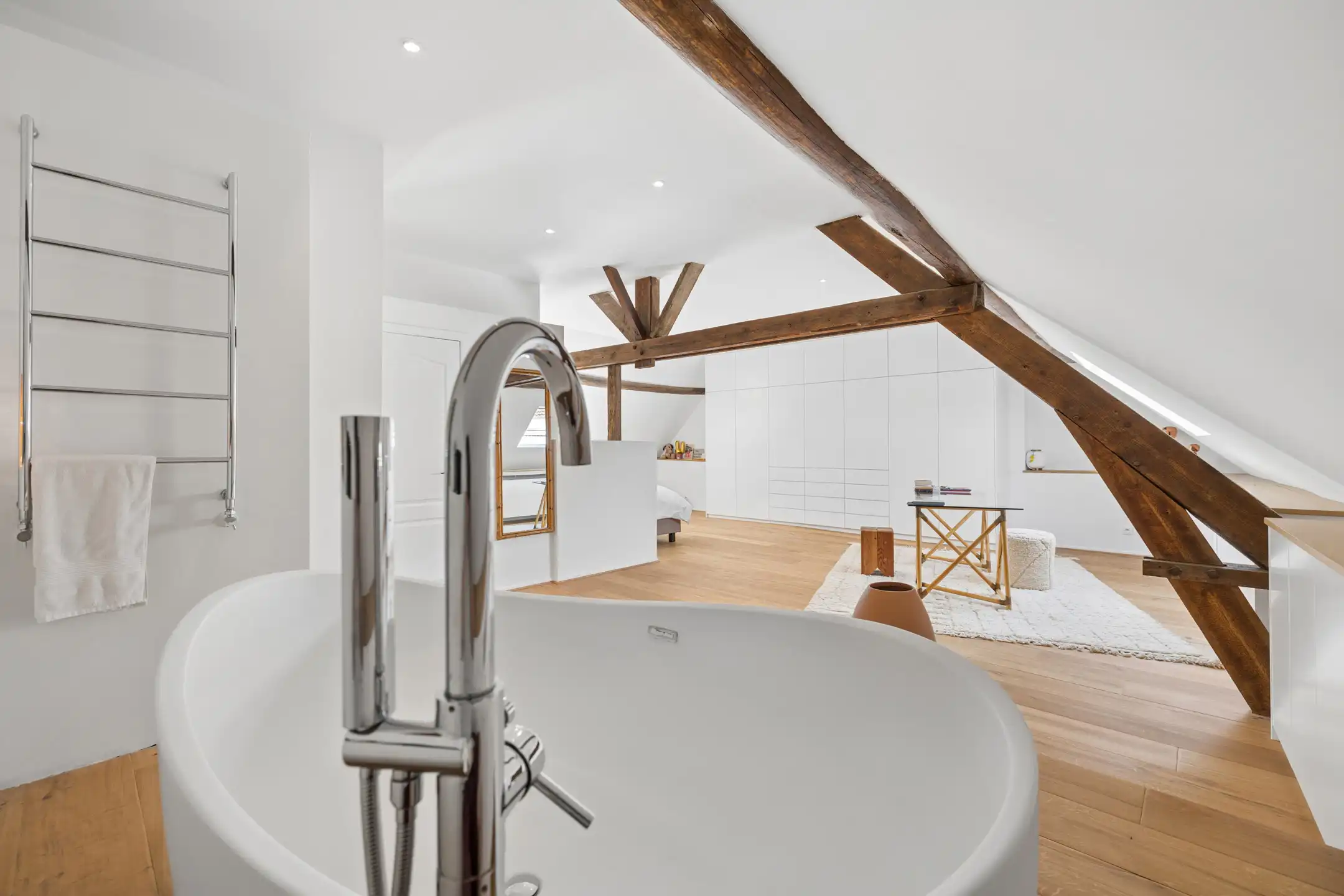 Mooi, volledig gerenoveerd huis - 4 slaapkamers foto 26