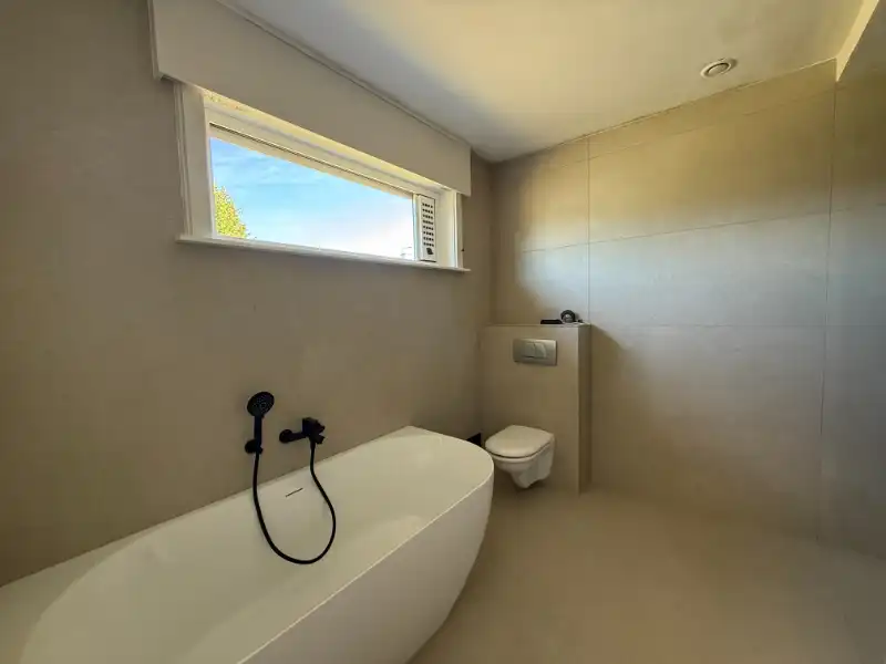 Ruime villa op een landelijke perceel met een oppervlakte van 940m² ! foto 13