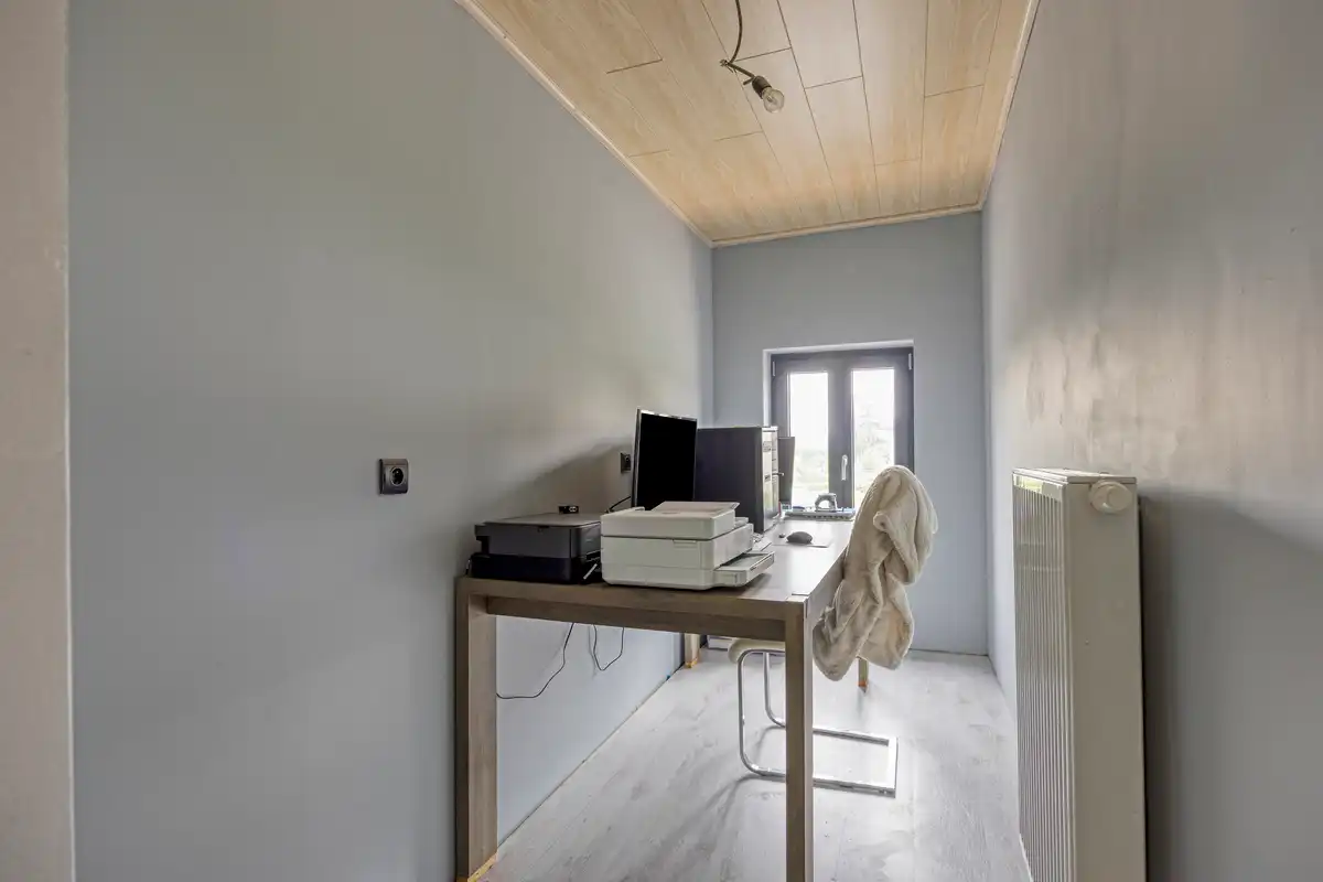 Gerenoveerde woning op een perceel van 94are foto 11