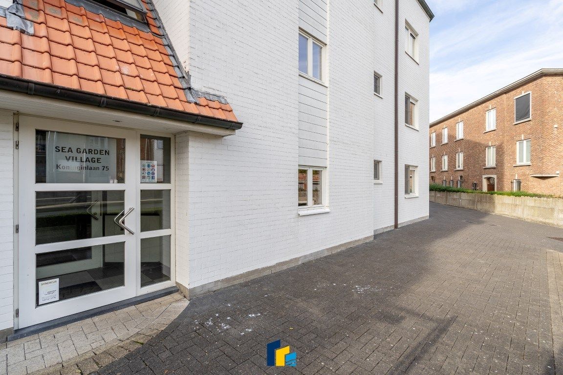 Stijlvolle studio met balkon in rustige setting foto 16