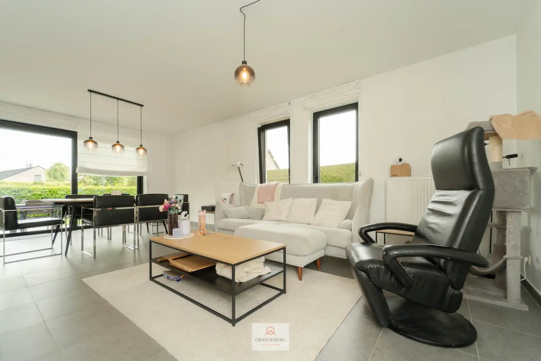 Gelijkvloers 2 slaapkamerappartement met ruime tuin foto 6