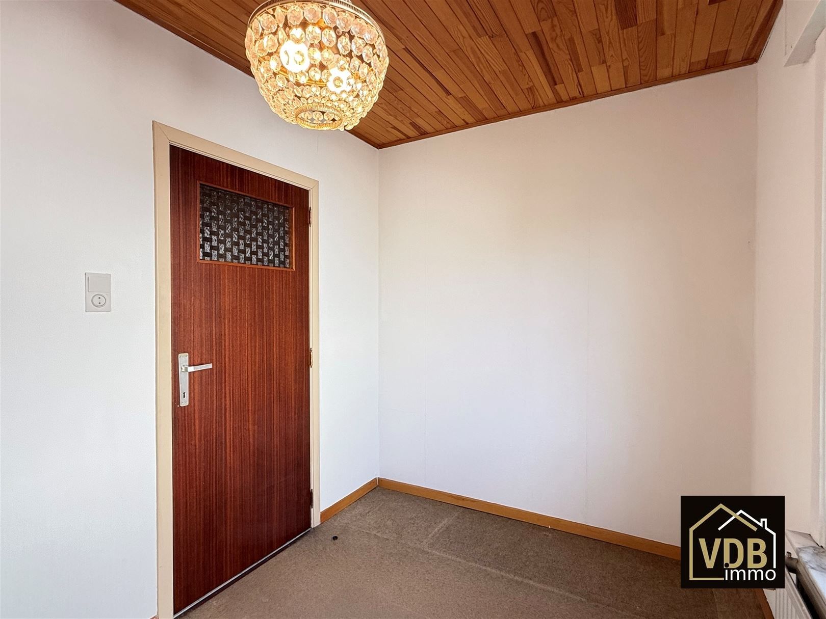 BUNGALOW -  WONING MET 3 SLAAPKAMERS EN 2 GARAGES foto 30