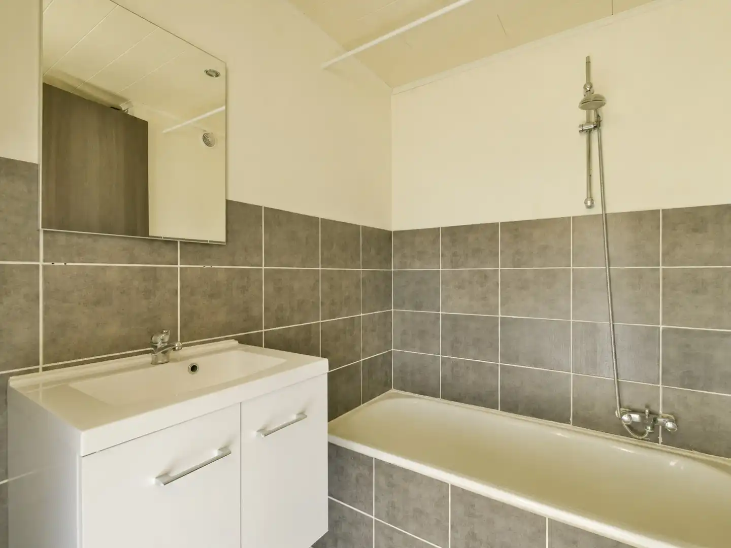 Appartement aan de markt van Torhout! foto 8