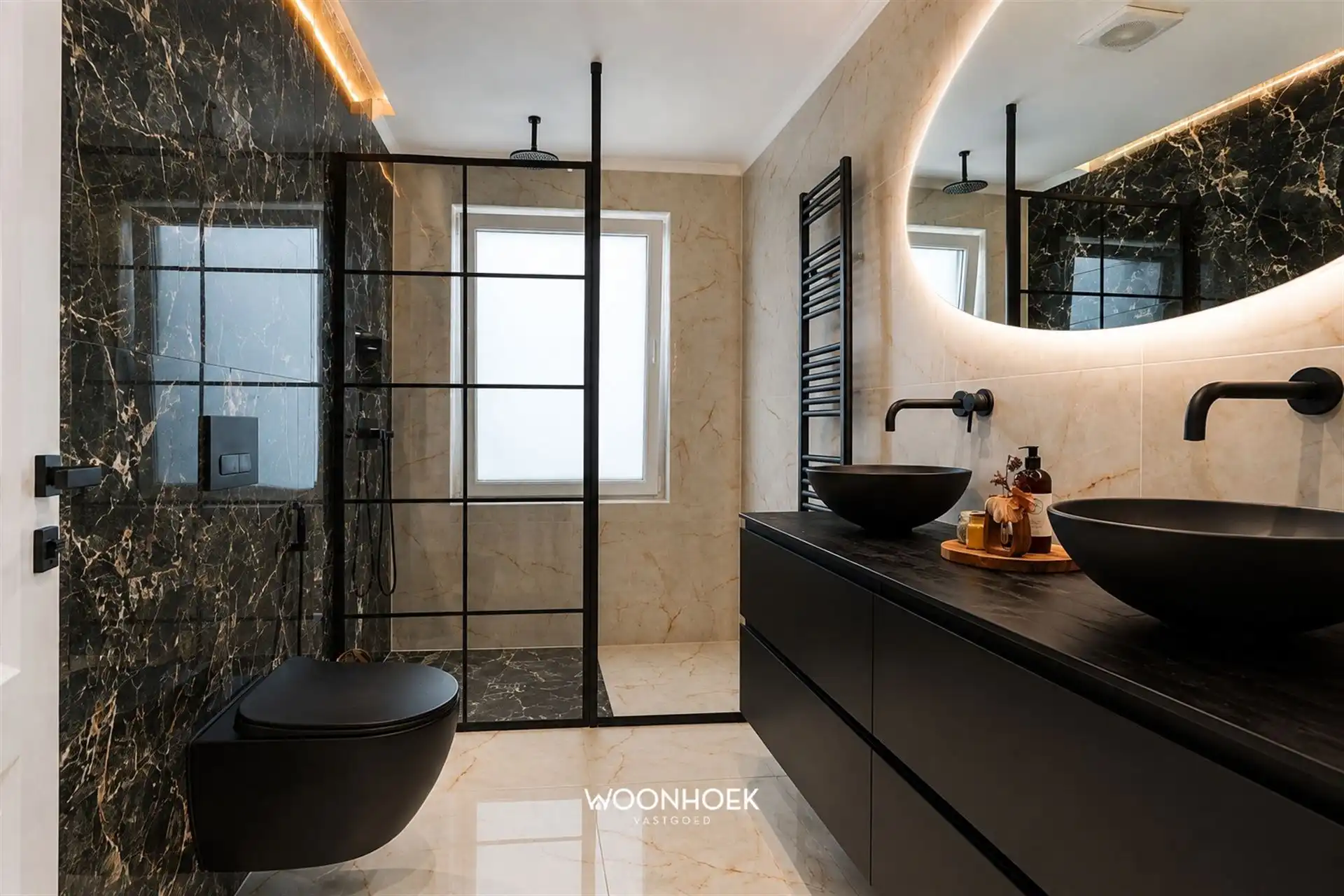 Gerenoveerde villa met bureau en 6 slaapkamers! foto 9