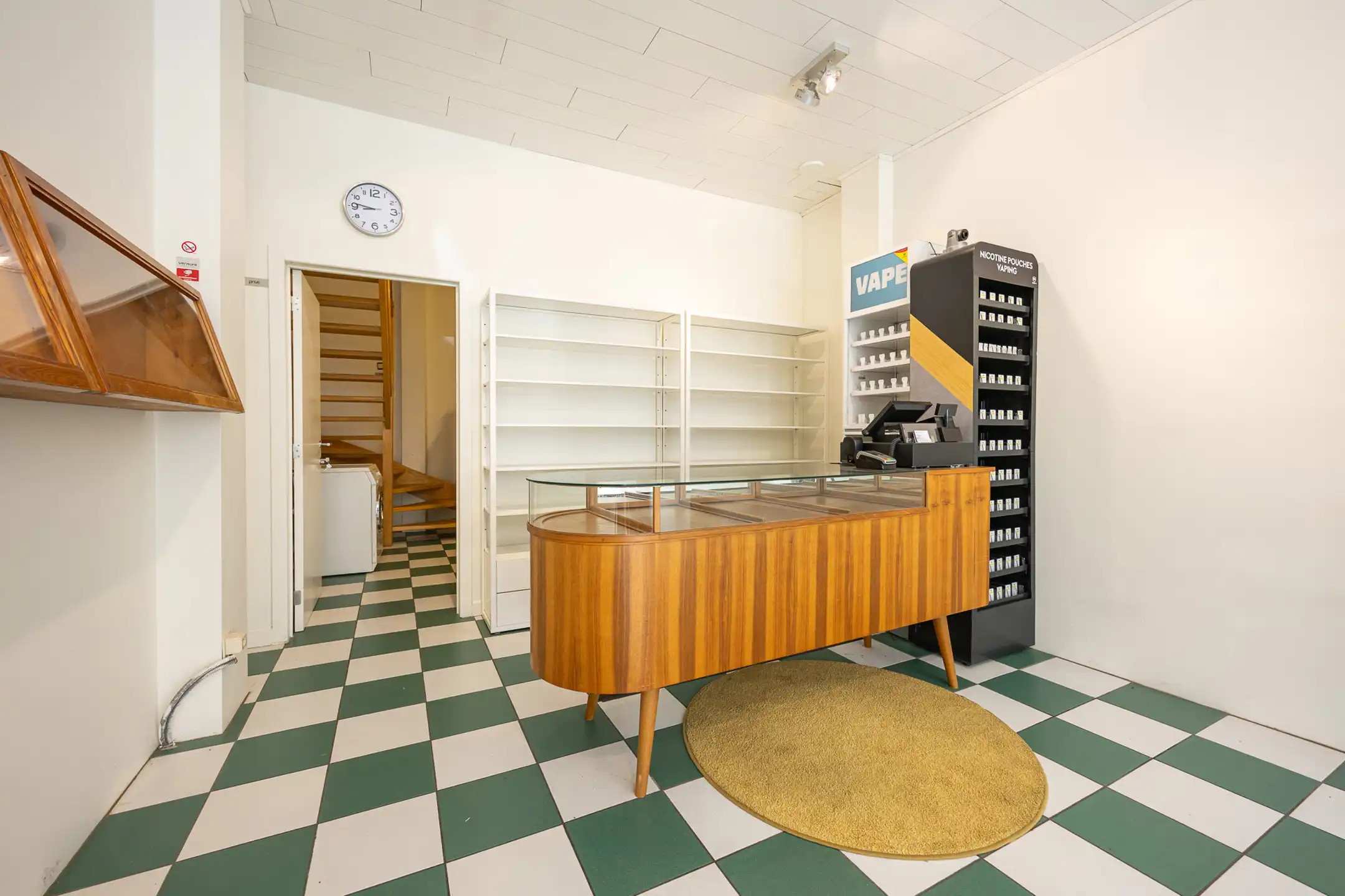 Handelsruimte met instapklaar duplex app nabij Grote Markt. foto 8