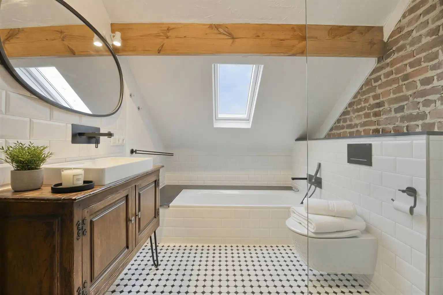 GERENOVEERD DUPLEXAPPARTEMENT MET KARAKTER foto 24