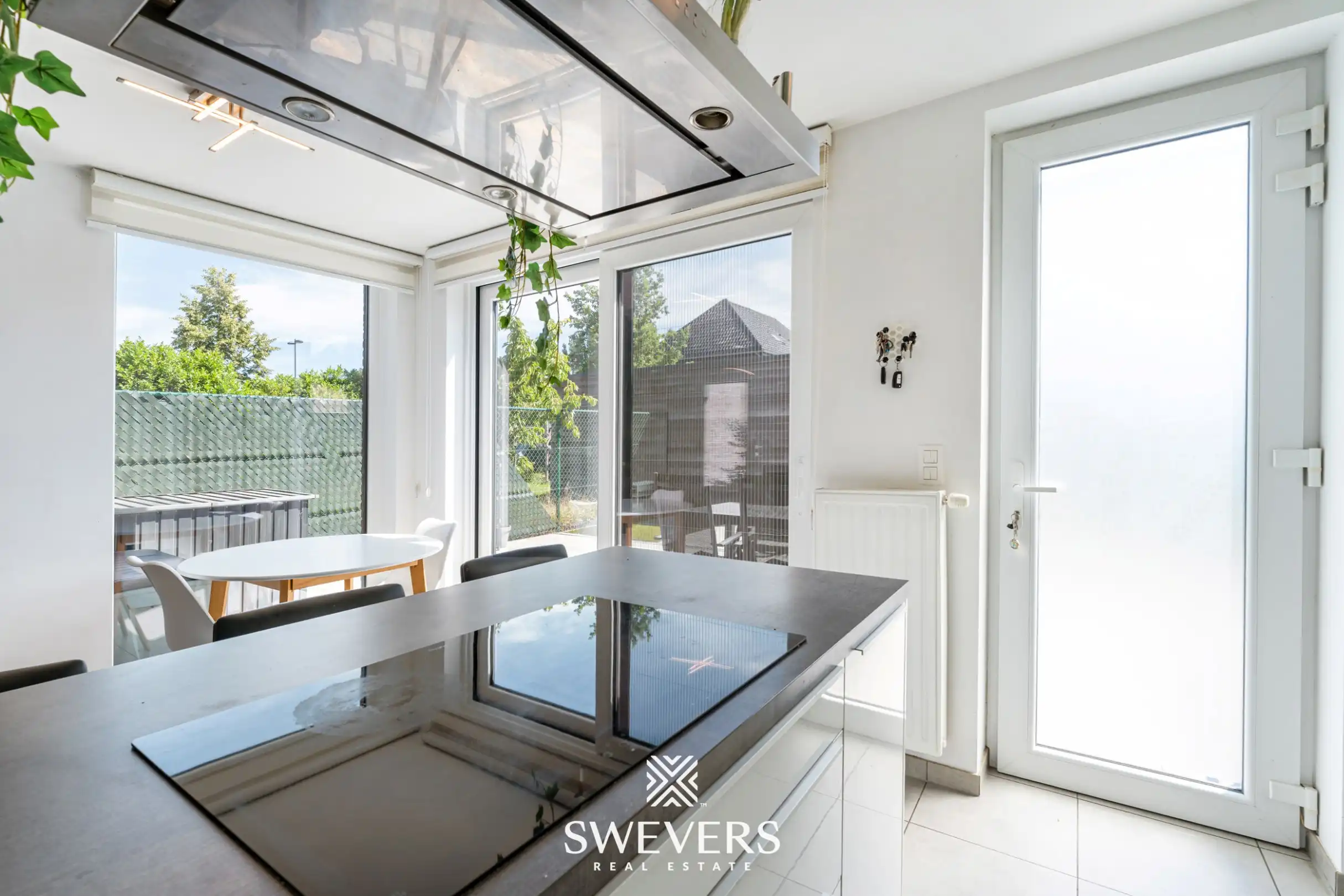 Gezinswoning met drie slaapkamers op toplocatie foto 7
