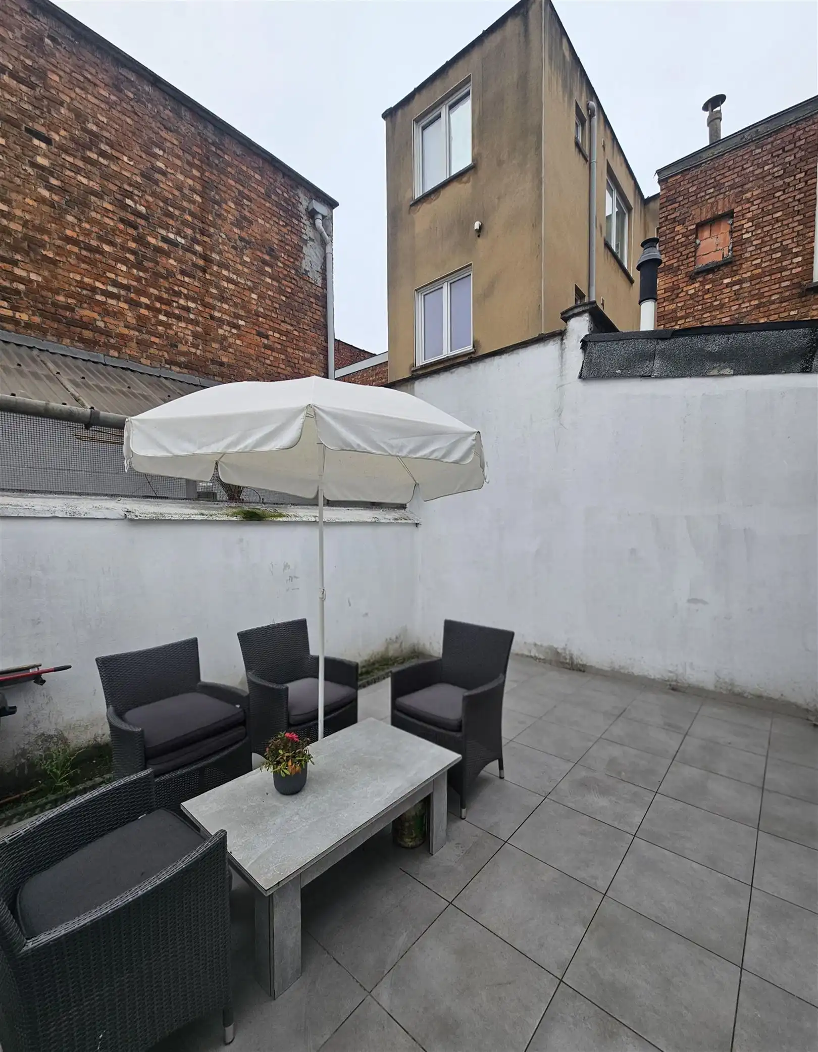 Woning ingedeeld in 3 appartementen foto 9