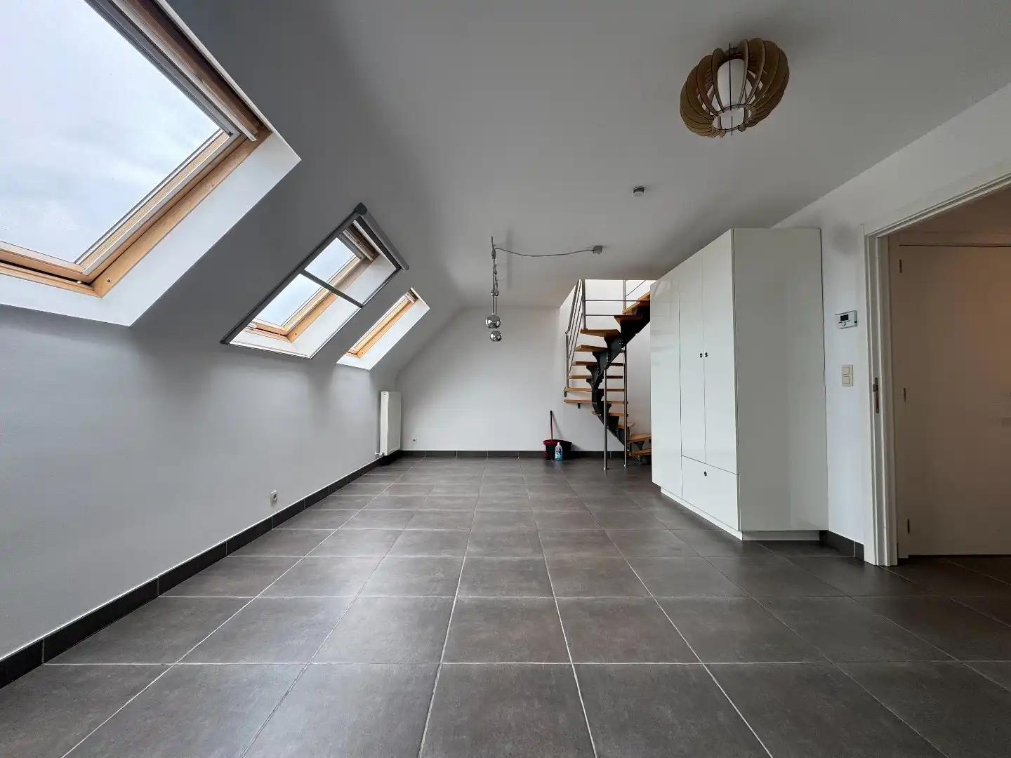 TE HUUR - Duplex appartement met 2slpk en terras foto 8