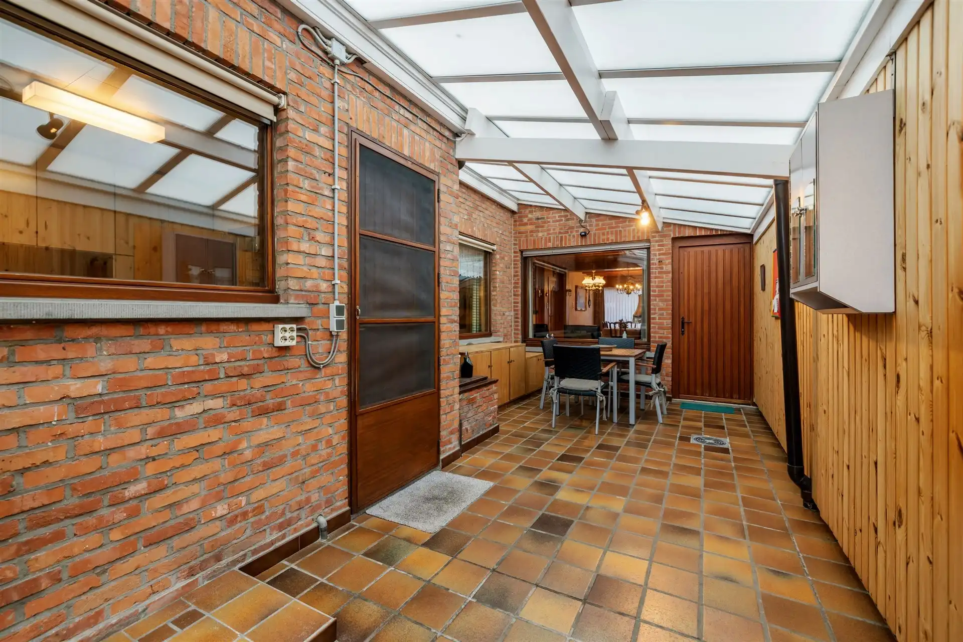 Instapklare gezinswoning met bijgebouwen op 520m² foto 10