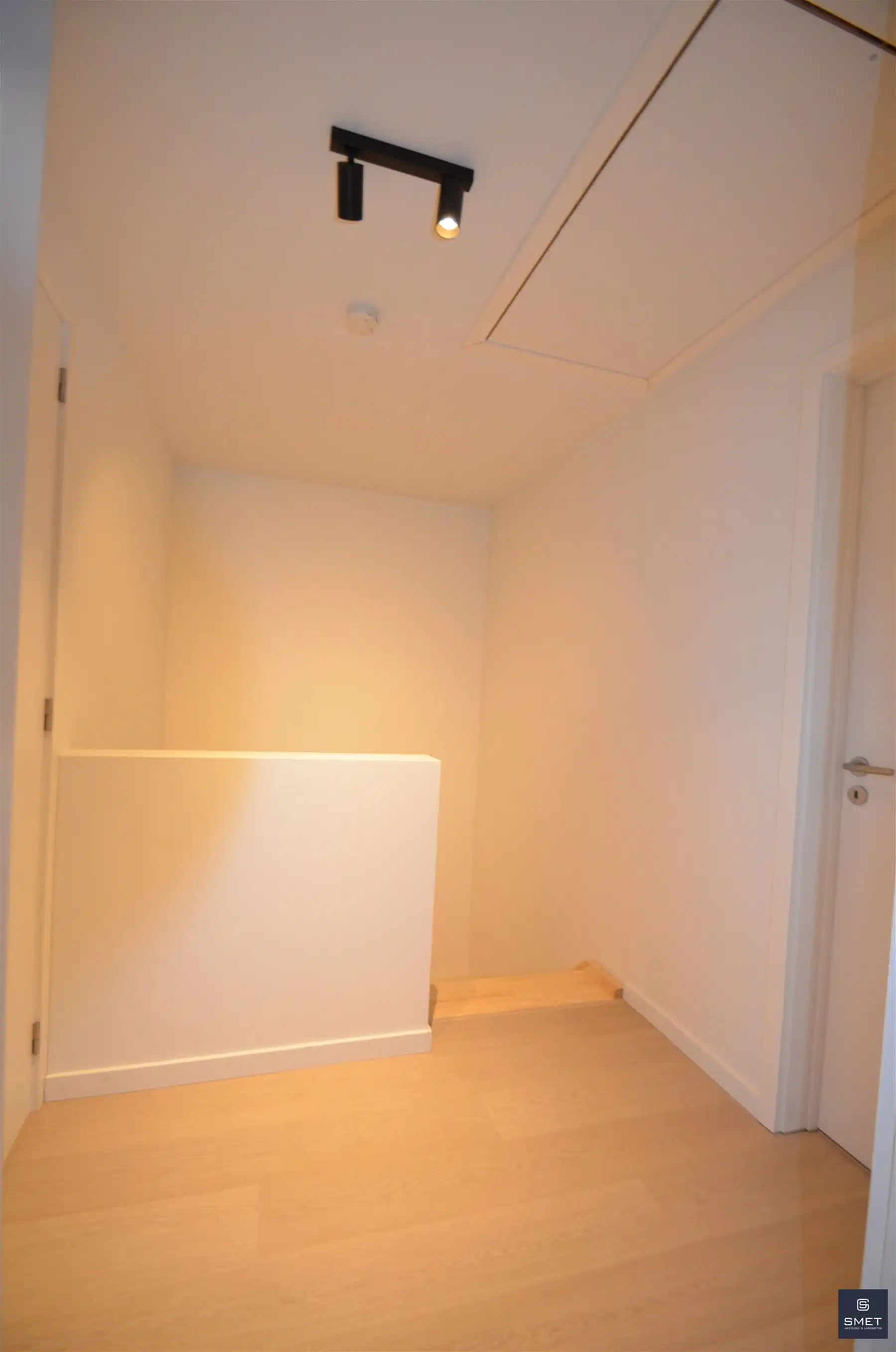 RECENTE  BEN-WONING  MET 5 SLPKS, TUIN EN GAR. foto 29