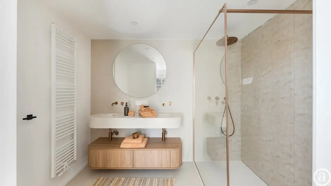 Exclusief gerenoveerde villa op een absolute toplocatie foto 33