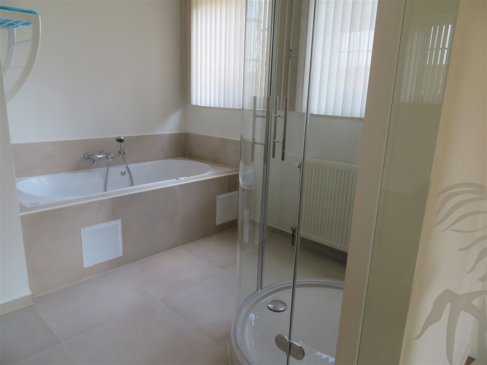 Instapklare villa met 4 slaapkamers én airco in Brasschaat! foto 36