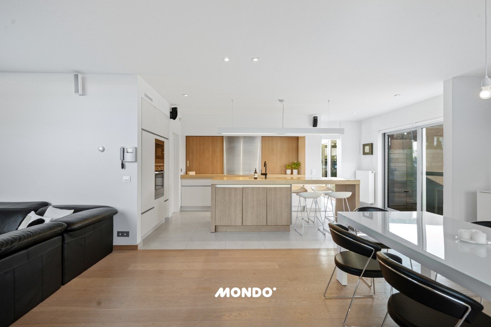 Toplocatie! Moderne, instapklare villa. foto 5