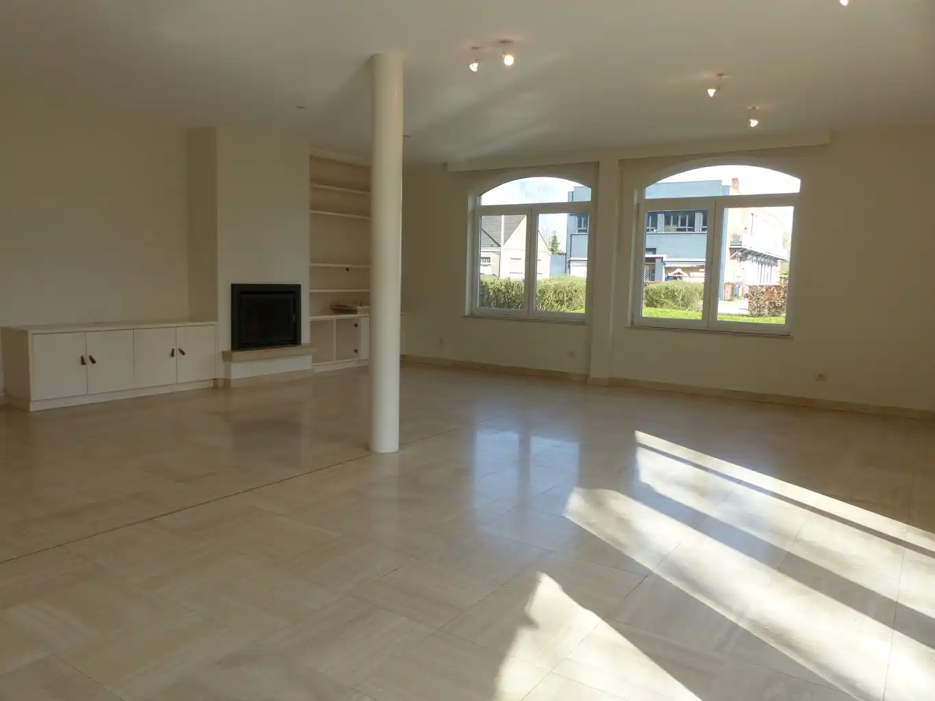 Uitzonderlijk appartement van 172m² met 3 slaapkamers. foto 3