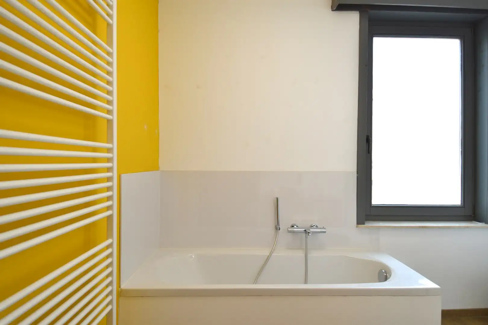 Gezellige instapklare stadswoning met 2 slaapkamers en tuin op topligging in Kortrijk foto 10