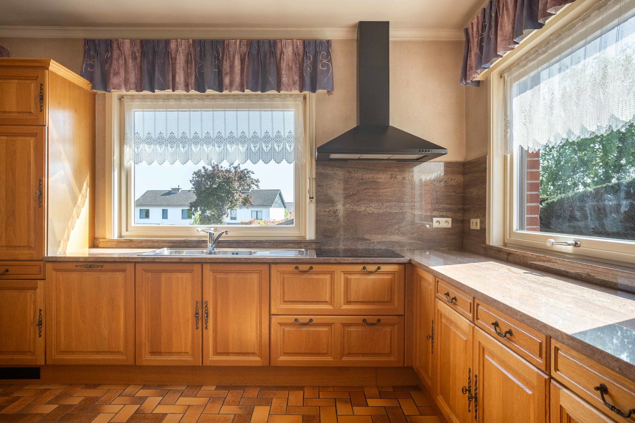 Goed gelegen ruime alleenstaande woning  foto 11