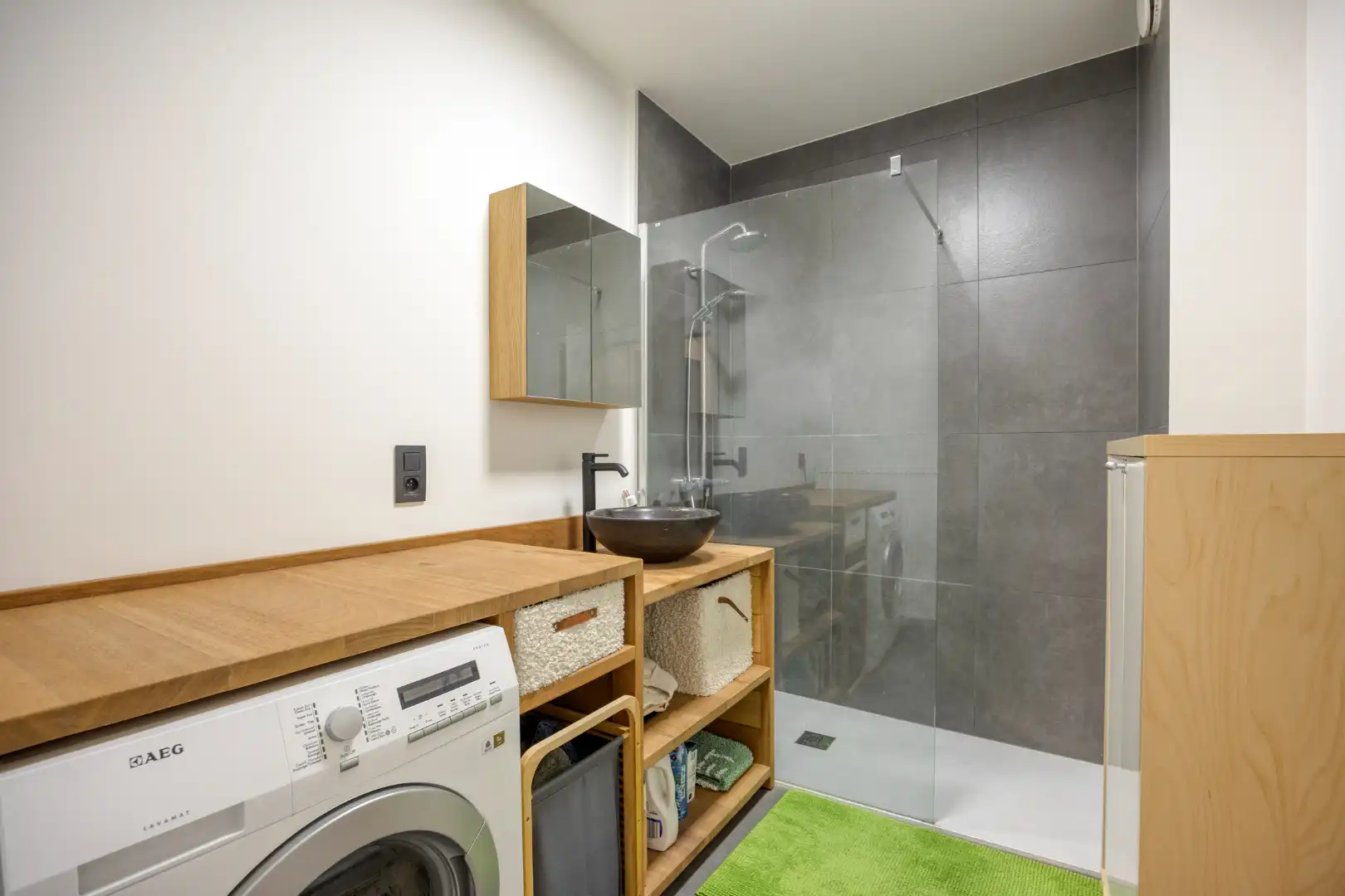 Leuk gerenoveerd appartement met garage in centrum Lauwe! foto 10