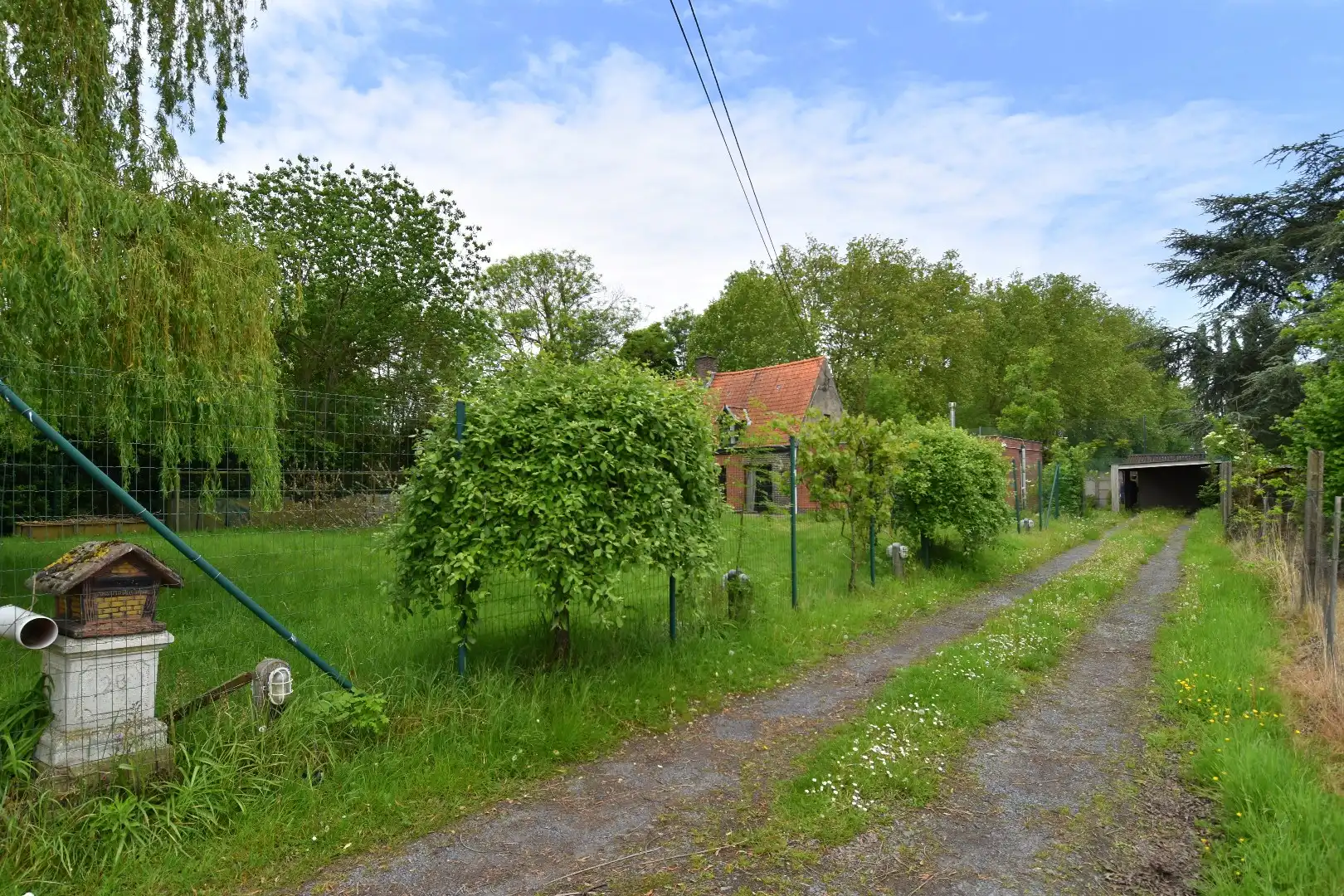 Halfopen bebouwing in een groene en landelijke omgeving te koop in Gullegem foto 2