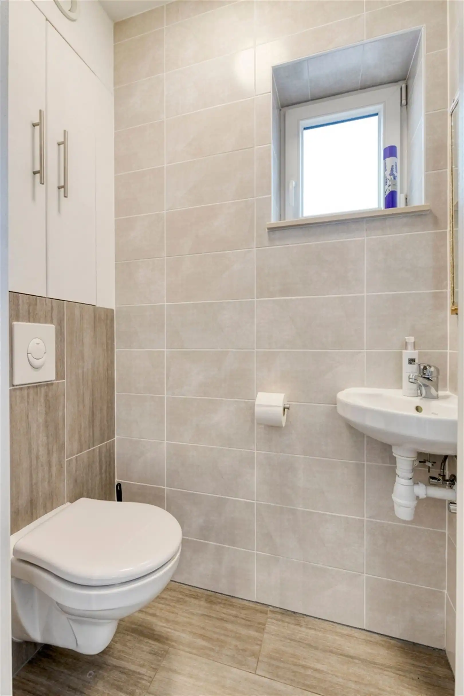 Uitzonderlijk ruime en toekomstgerichte woning met een indrukwekkende 358m² bewoonbare opp. EPC-label A. Residentiële woonwijk met winkels, scholen, horeca en andere voorzieningen vlakbij. foto 19