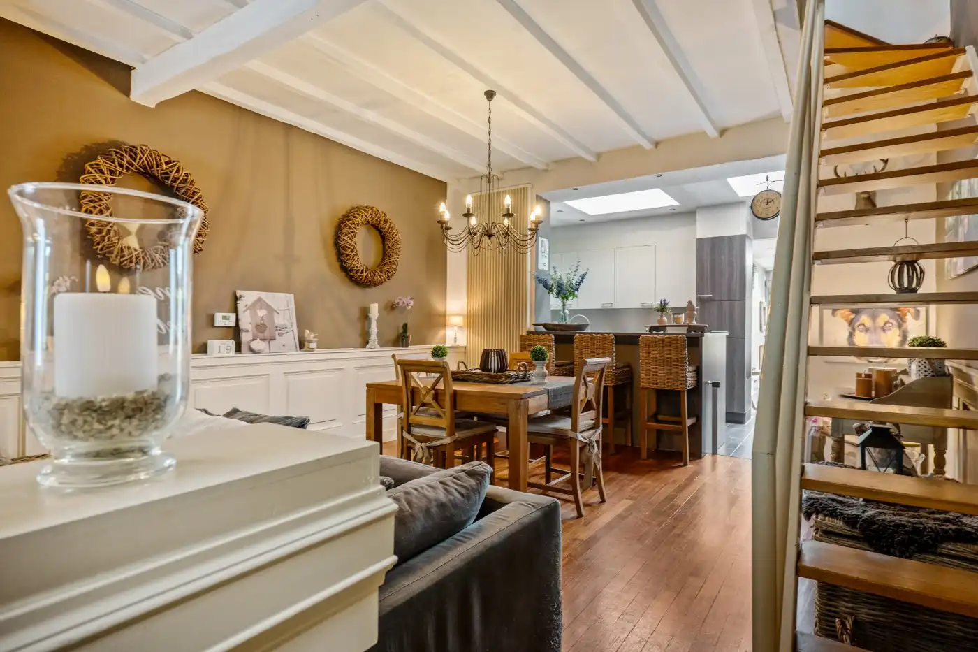 Instapklare woning met 2 à 3 slpk., tuin en garage foto 8