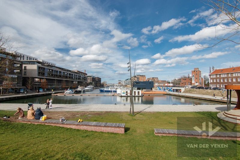 ZEER MOOI AFGEWERKT 2-SPLKAPP IN RESIDENTIE ZUIDZICHT foto 24