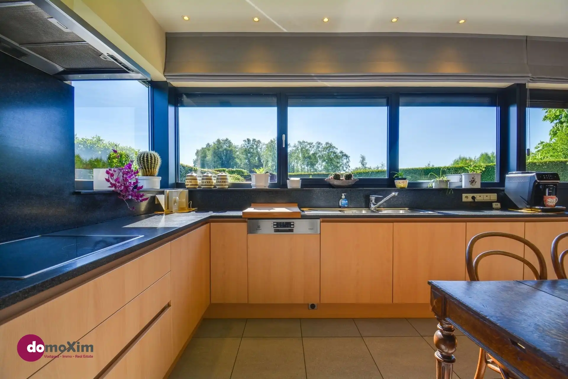 Mooie instapklare woning met 4 slaapkamers in Hever foto 11