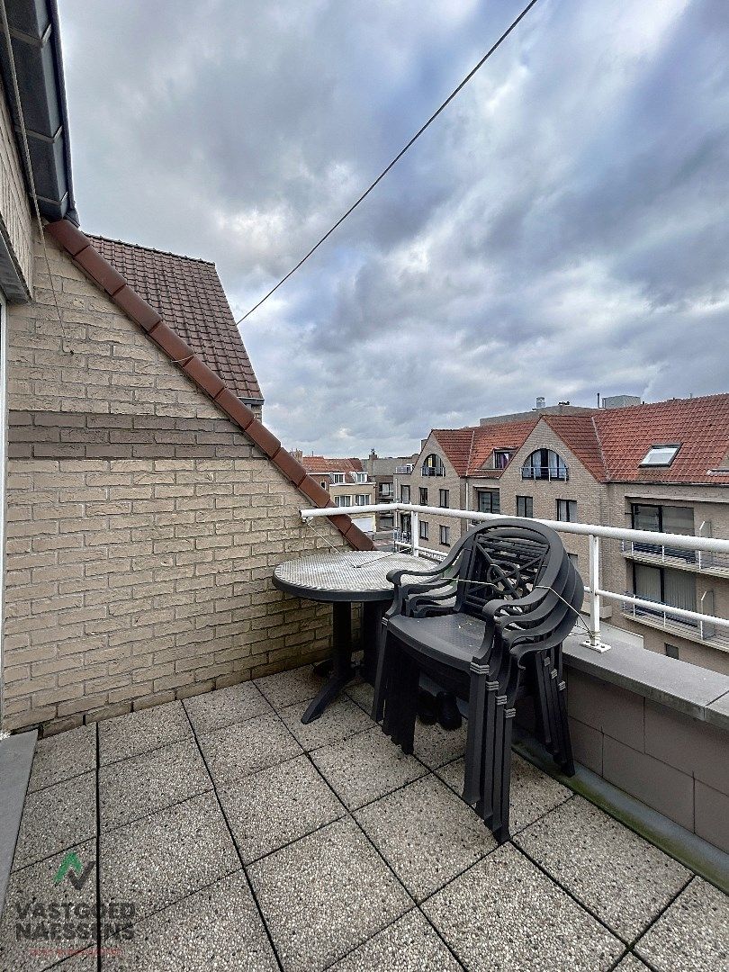 DUPLEX-APPARTEMENT MET 3 SLPK EN TERRAS  foto 2