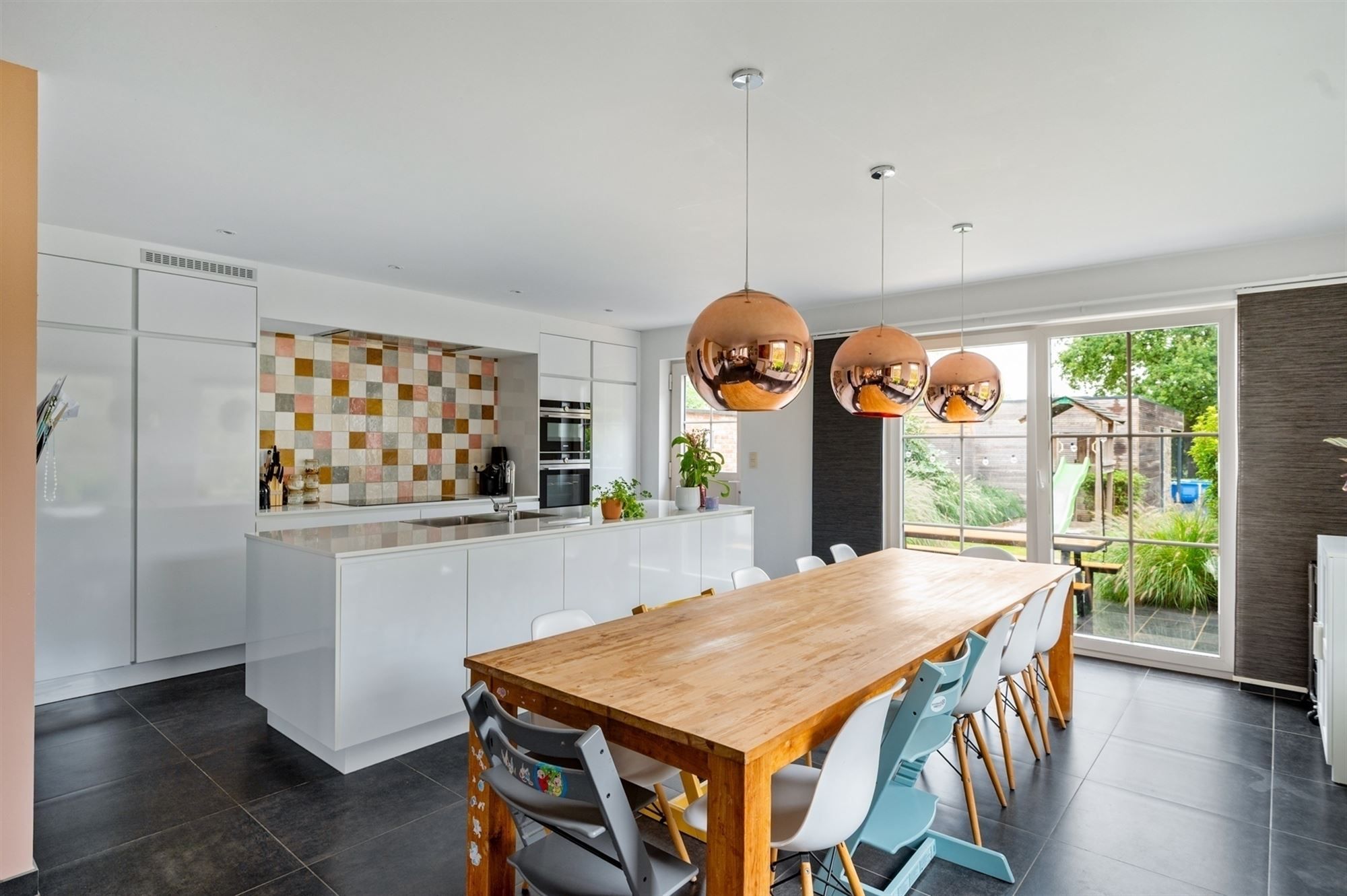 Verrassend ruime, instapklare gezinswoning te Ramsel foto 4