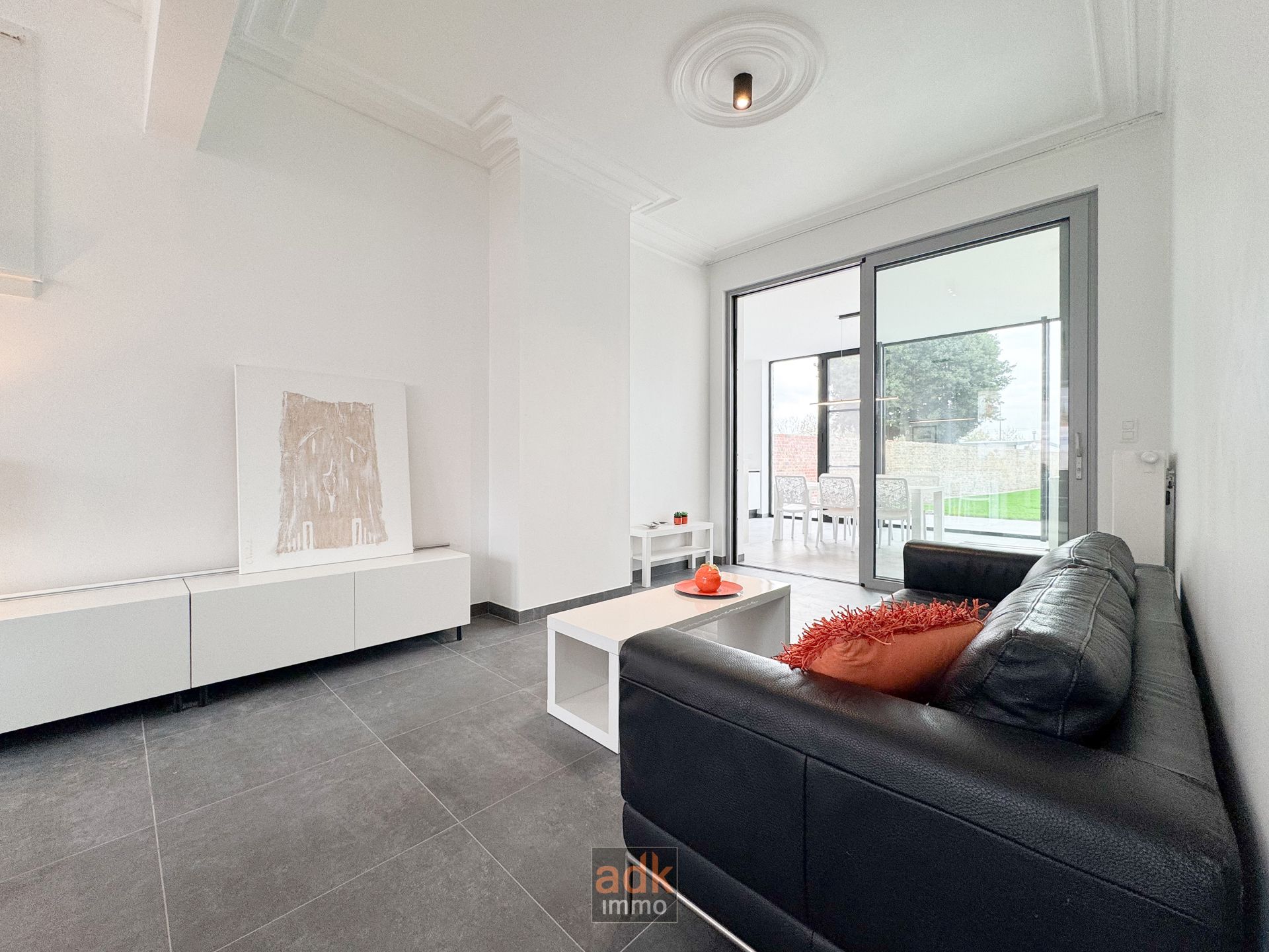 Instapklare 4-gevelwoning met zonnige tuin, terras. foto 2