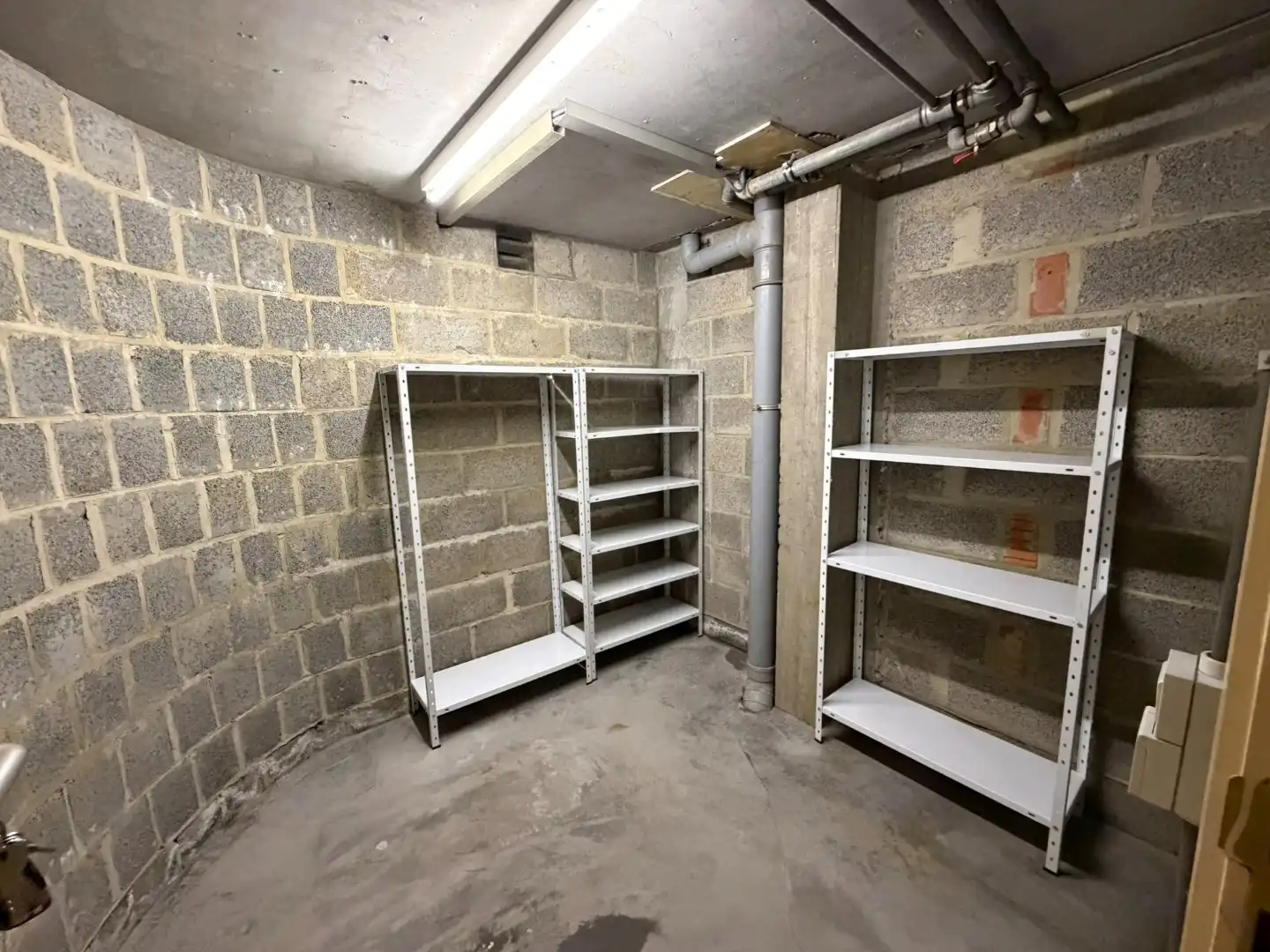 Appartement met 2 slaapkamers in centrum Halle foto 11