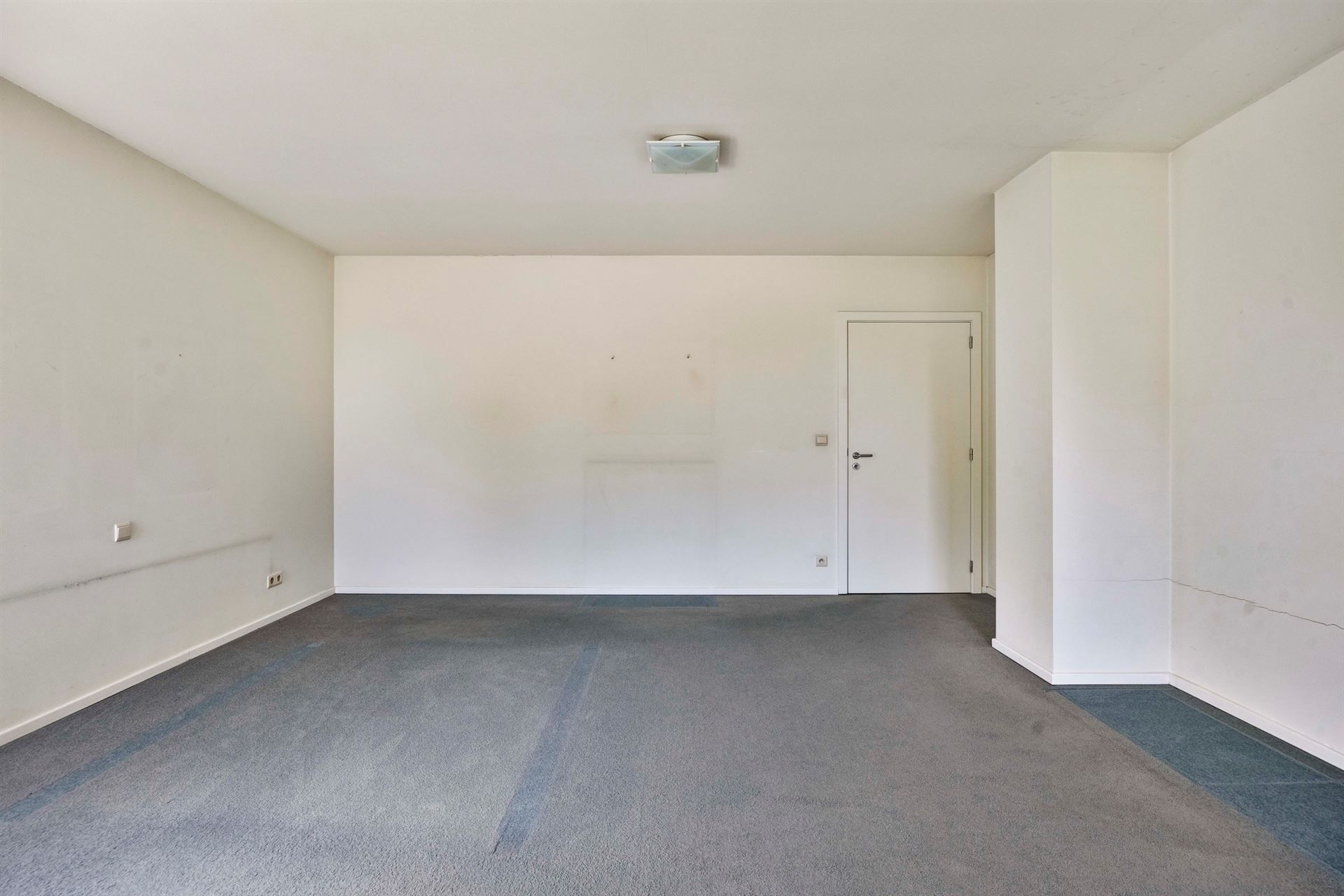 Prachtige moderne villa in rustige wijk foto 18