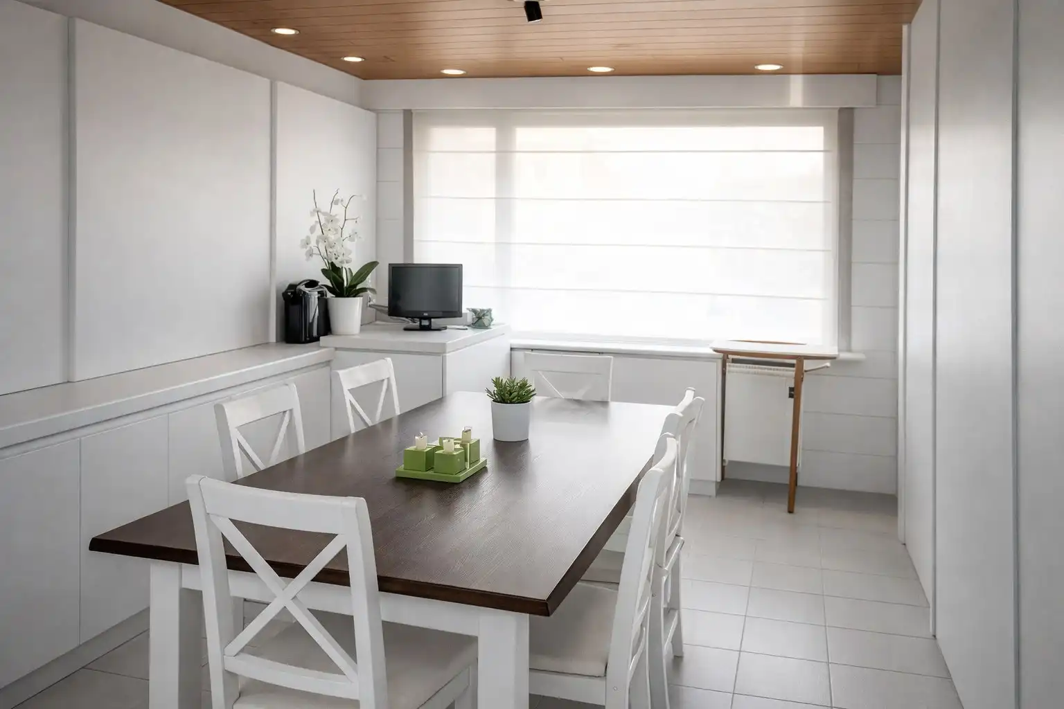 ALLEENSTAANDE GEZINSWONING MET 3 SLPKS EN TUIN foto 3