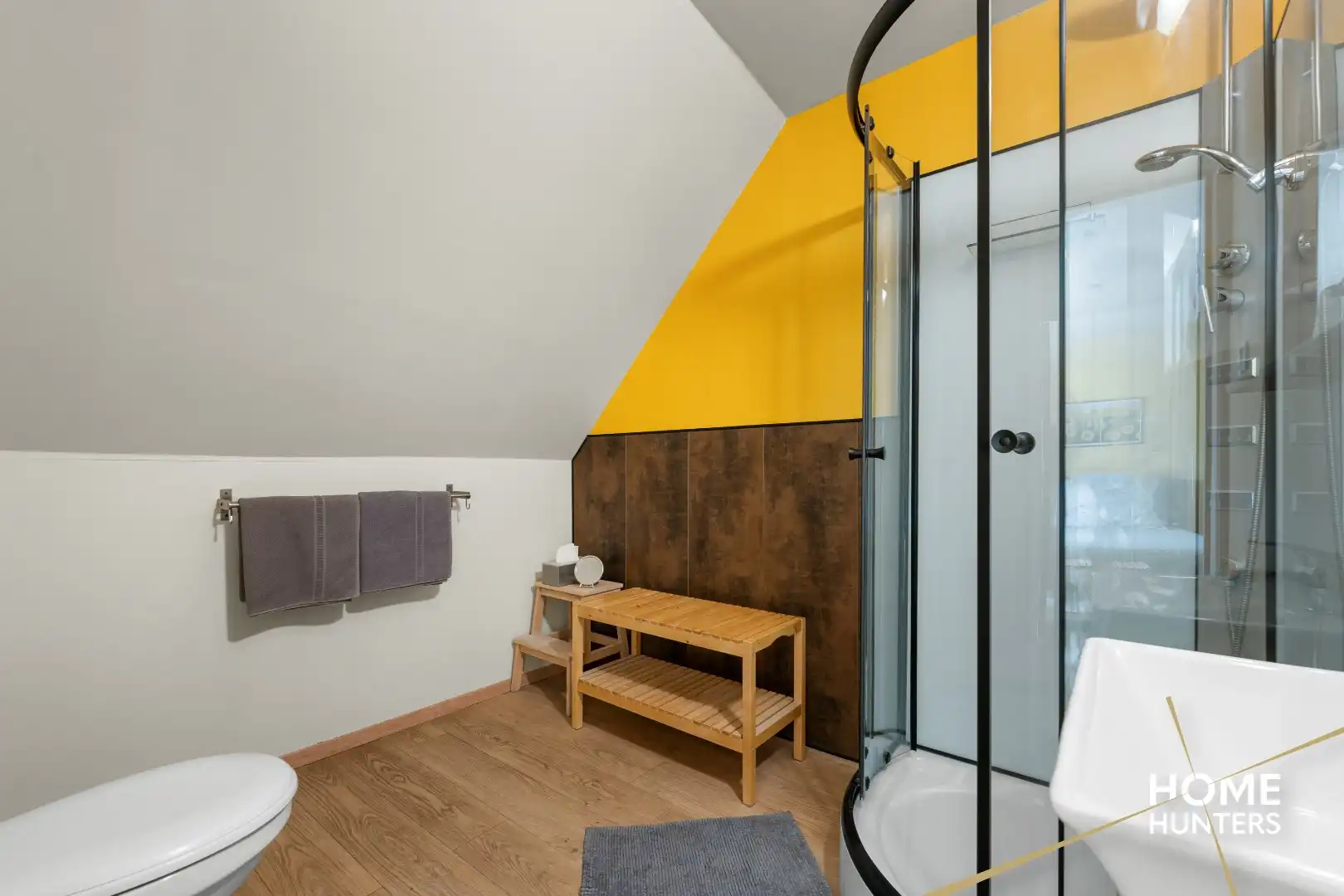 Instapklare exclusieve eigendom met historisch bijgebouw en hoogwaardige afwerking in een oase van rust en ruimte foto 14