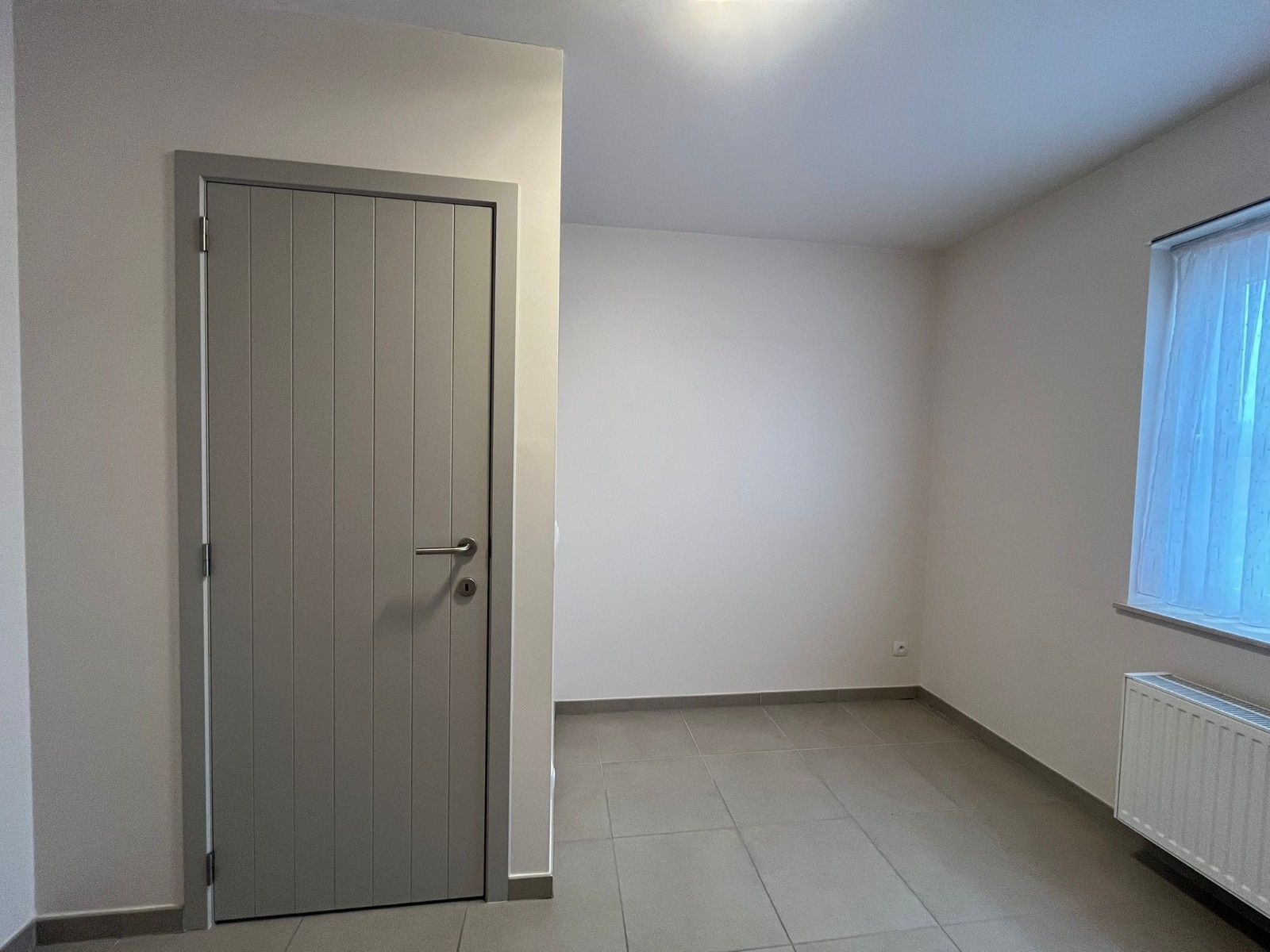 Te koop - 2 slaapkamersappartment met dubbele garage foto 6