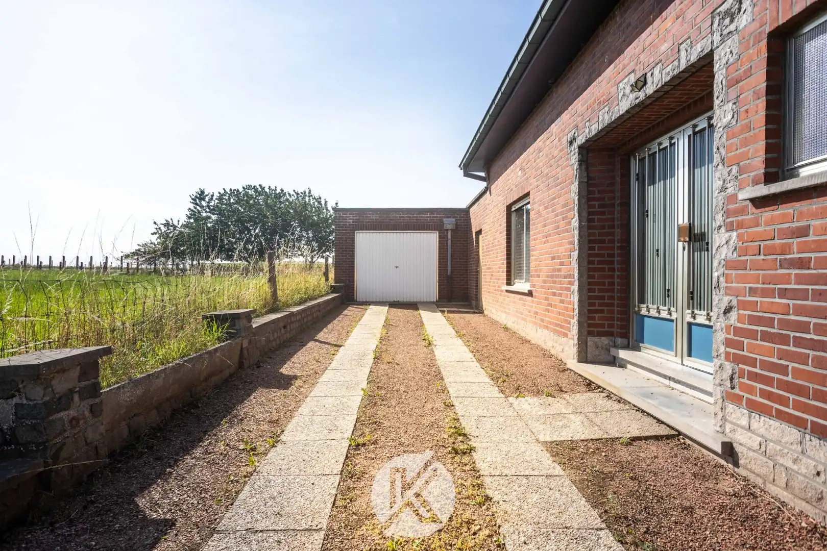 Vrijstaande woning met renovatiepotentieel foto 13