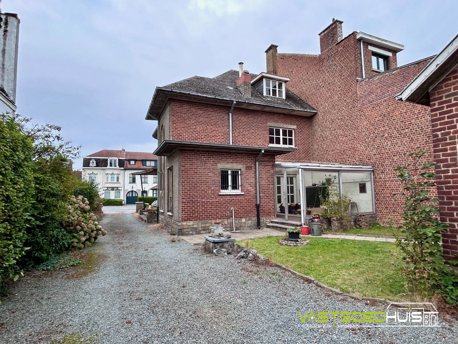 Unieke woning met karakter  foto 23