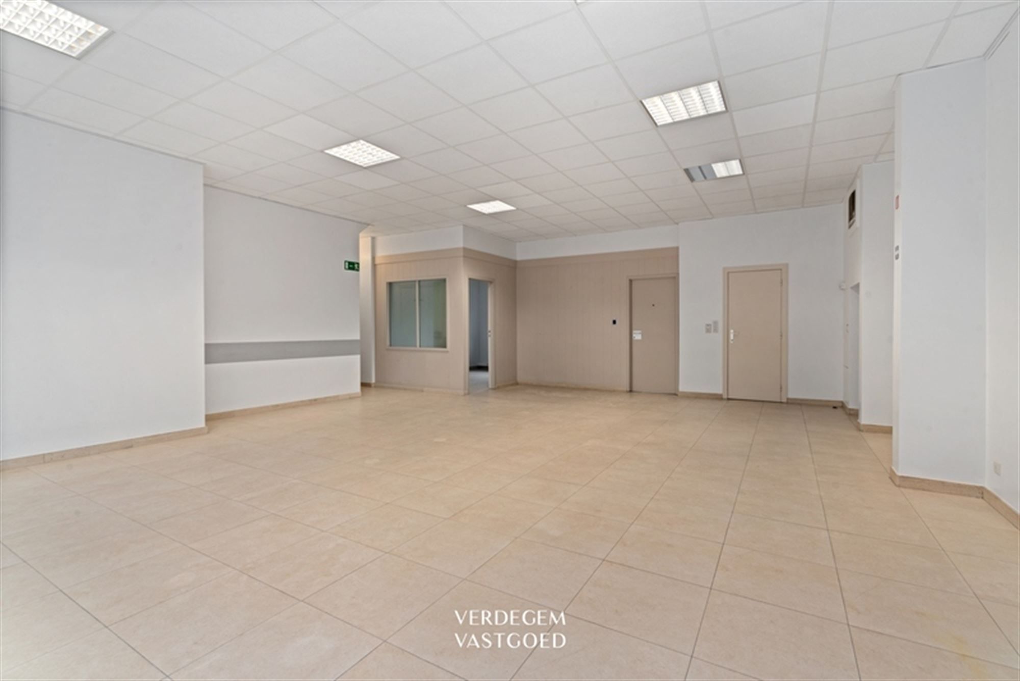 Handelspand van 216m² op uitstekende locatie foto 5