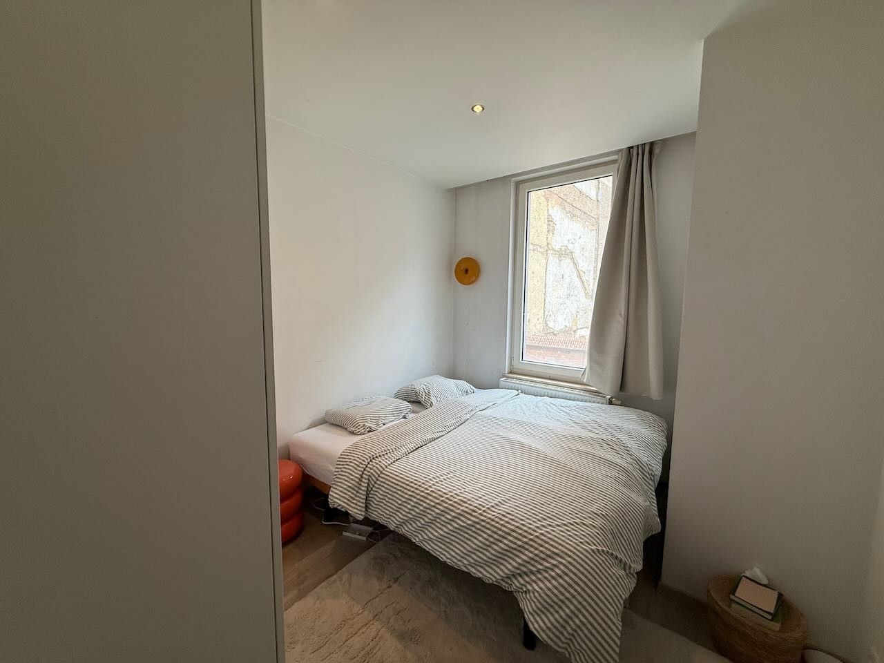 In het hart van Antwerpen, maar toch in een rustige straat, bevindt zich dit appartement foto 9